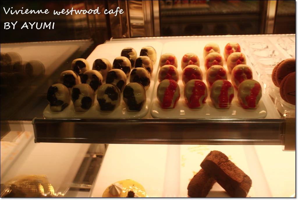 Vivienne westwood cafe：『愛評體驗團』►台北市大安區◄偶爾也來裝貴婦享受英式下午茶大安區♡Vivienne westwood cafe♡