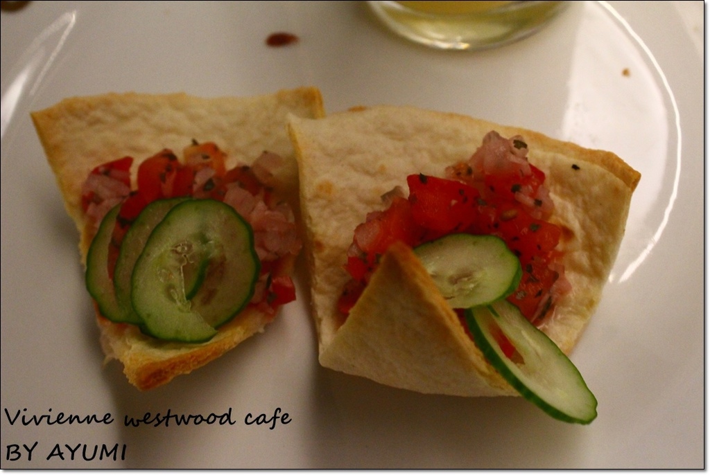 Vivienne westwood cafe：『愛評體驗團』►台北市大安區◄偶爾也來裝貴婦享受英式下午茶大安區♡Vivienne westwood cafe♡