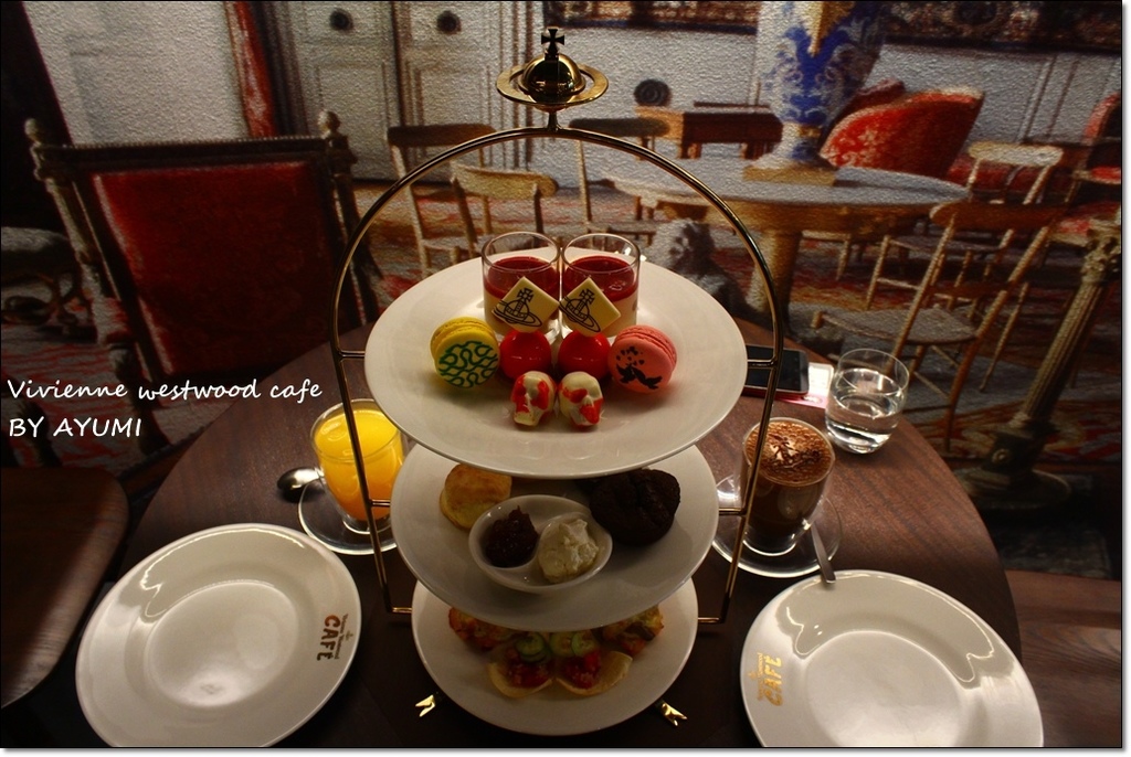 Vivienne westwood cafe：『愛評體驗團』►台北市大安區◄偶爾也來裝貴婦享受英式下午茶大安區♡Vivienne westwood cafe♡