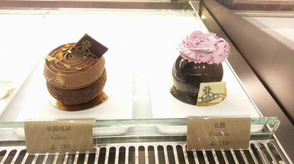 Vivienne westwood cafe:Vivienne westwood cafe-台北東區下午茶 知名英國品牌Vivienne westwood附設咖啡館 環境舒適、餐點美味 姊妹約會首選 (甜點/英倫風/輕食/忠孝敦化站