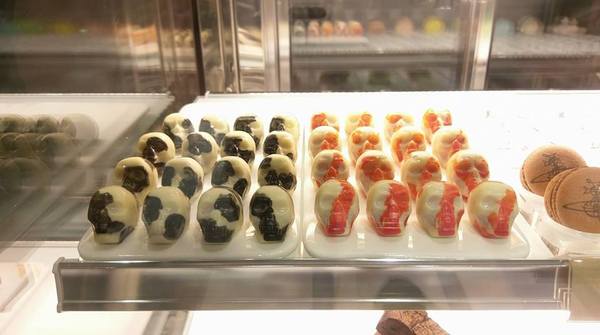 Vivienne westwood cafe:Vivienne westwood cafe-台北東區下午茶 知名英國品牌Vivienne westwood附設咖啡館 環境舒適、餐點美味 姊妹約會首選 (甜點/英倫風/輕食/忠孝敦化站