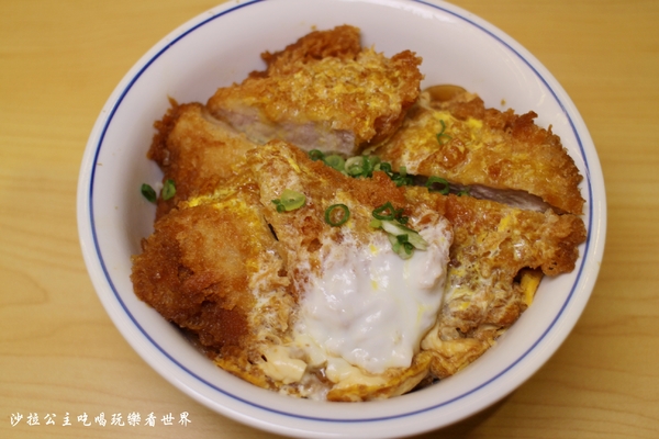 吉豚屋(中華店)：西門町小南門美食『吉豚屋-中華店』日本最大連鎖豬排店/萬華家樂福-桂林店/捷運西門站