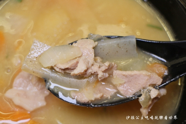 吉豚屋(中華店)：西門町小南門美食『吉豚屋-中華店』日本最大連鎖豬排店/萬華家樂福-桂林店/捷運西門站