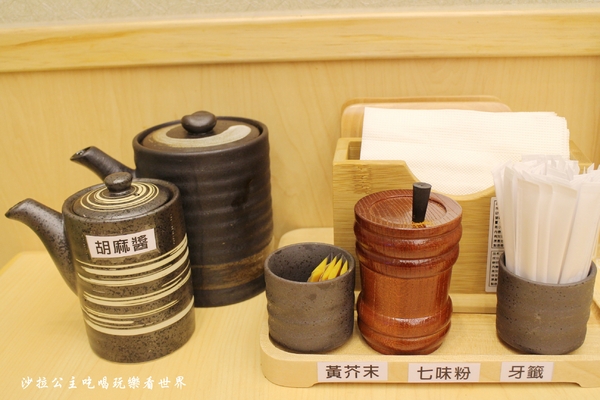 吉豚屋(中華店)：西門町小南門美食『吉豚屋-中華店』日本最大連鎖豬排店/萬華家樂福-桂林店/捷運西門站