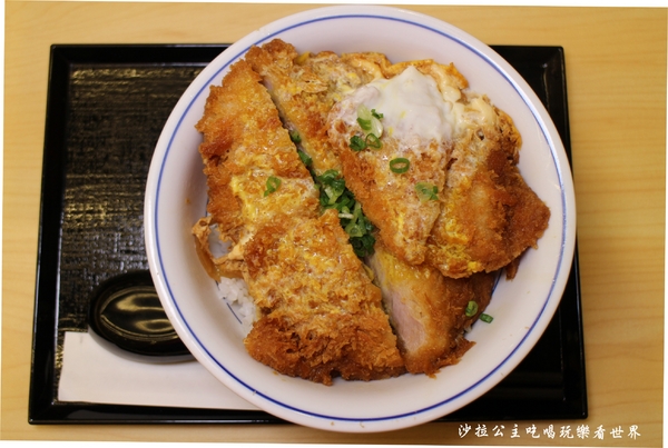 吉豚屋(中華店)：西門町小南門美食『吉豚屋-中華店』日本最大連鎖豬排店/萬華家樂福-桂林店/捷運西門站