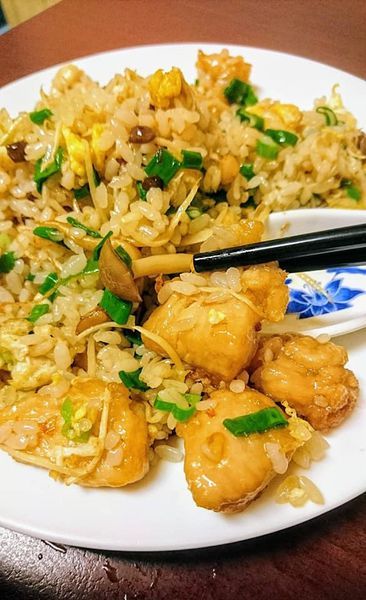 45716272_2130667423631602_612270274062057472_n