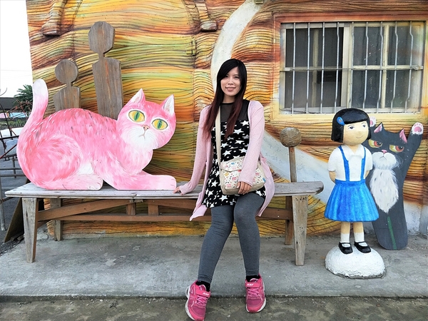 雲林西螺埤頭繪本公園：【雲林西螺景點】埤頭立體繪本公園~新景點報到，立體繪本公園「很久很久以前有一座三合院」，小場景快門按不停