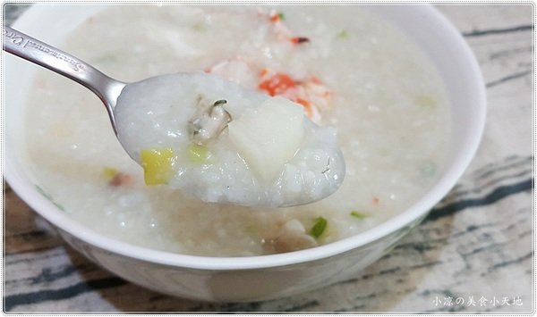 菜頭粿爺爺 - 竹蒸籠蘿蔔糕 / 芋頭糕 - 素食 Vegetarian Food：台中西屯』菜頭粿爺爺║蘿蔔糕也來爆料？ 真材實料傳統風味蘿蔔糕、南瓜、芋頭也來湊熱鬧？