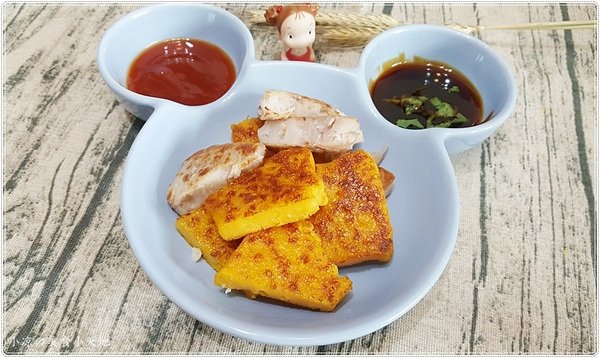 菜頭粿爺爺 - 竹蒸籠蘿蔔糕 / 芋頭糕 - 素食 Vegetarian Food：台中西屯』菜頭粿爺爺║蘿蔔糕也來爆料？ 真材實料傳統風味蘿蔔糕、南瓜、芋頭也來湊熱鬧？