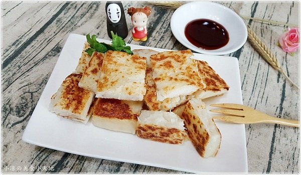 菜頭粿爺爺 - 竹蒸籠蘿蔔糕 / 芋頭糕 - 素食 Vegetarian Food：台中西屯』菜頭粿爺爺║蘿蔔糕也來爆料？ 真材實料傳統風味蘿蔔糕、南瓜、芋頭也來湊熱鬧？