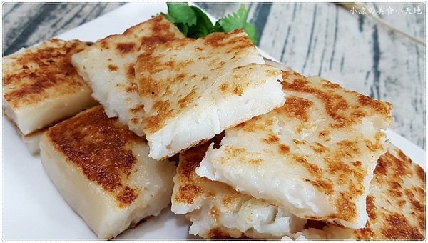 菜頭粿爺爺 - 竹蒸籠蘿蔔糕 / 芋頭糕 - 素食 Vegetarian Food：台中西屯』菜頭粿爺爺║蘿蔔糕也來爆料？ 真材實料傳統風味蘿蔔糕、南瓜、芋頭也來湊熱鬧？