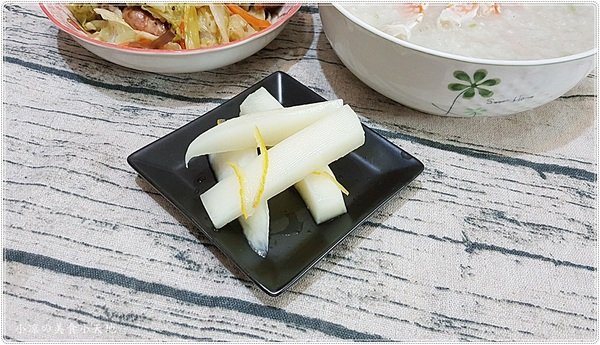 菜頭粿爺爺 - 竹蒸籠蘿蔔糕 / 芋頭糕 - 素食 Vegetarian Food：台中西屯』菜頭粿爺爺║蘿蔔糕也來爆料？ 真材實料傳統風味蘿蔔糕、南瓜、芋頭也來湊熱鬧？