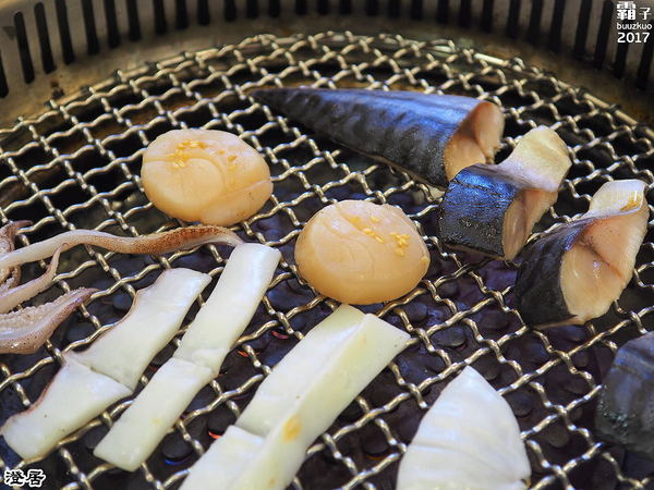 澄居烤物燒肉: 澄居烤物燒肉,台灣大道上的燒肉店內有滿滿乾燥花,美美入鏡~