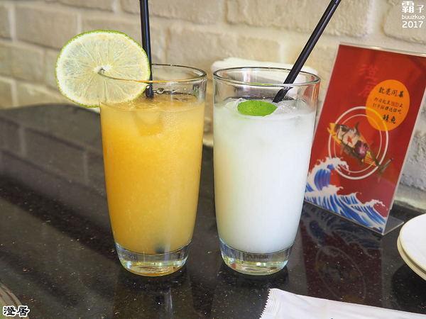 澄居烤物燒肉: 澄居烤物燒肉,台灣大道上的燒肉店內有滿滿乾燥花,美美入鏡~