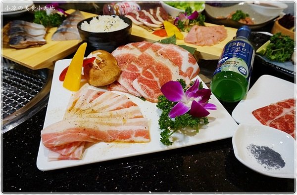 澄居烤物燒肉:台中。西區』澄居烤物燒肉║最新IG打卡美食。乾燥花燒肉餐廳,個人、雙人精緻燒肉套餐,女孩肯定會喜歡!