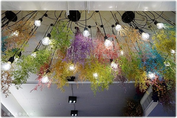 澄居烤物燒肉:台中。西區』澄居烤物燒肉║最新IG打卡美食。乾燥花燒肉餐廳,個人、雙人精緻燒肉套餐,女孩肯定會喜歡!