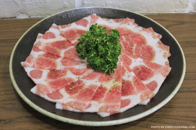 台中西區│澄居烤物燒肉＊連吃燒肉都要跟上乾燥花風潮啦！吃完還可以逛逛勤美和科博館！