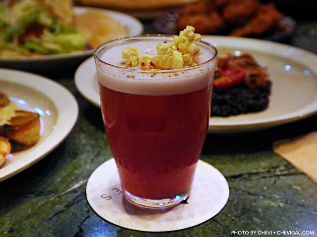 台中西區│Matches＊隱密閣樓中的微醺奢華英倫風，創意歐式排餐披薩燉飯撫慰人心