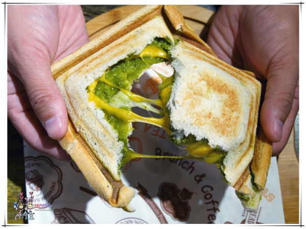 桃園美食,八德美食,晨初好食,早餐,牽絲,犯規,花牆,網美,好拍