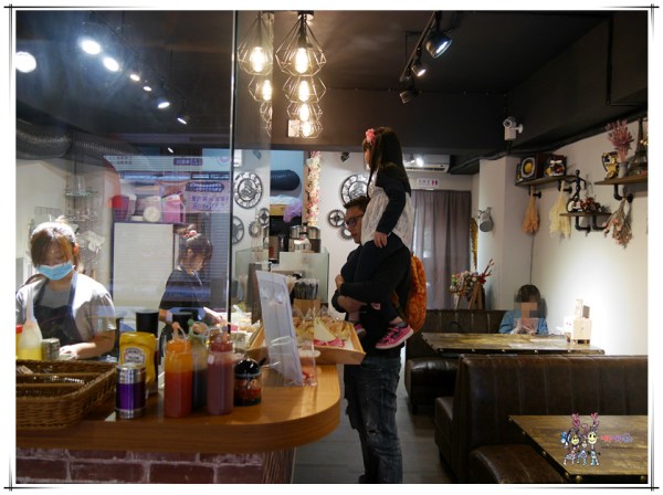 桃園美食,八德美食,晨初好食,早餐,牽絲,犯規,花牆,網美,好拍