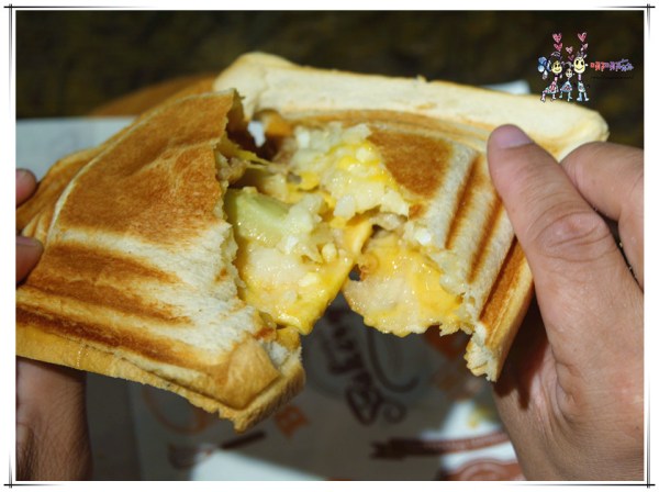 桃園美食,八德美食,晨初好食,早餐,牽絲,犯規,花牆,網美,好拍