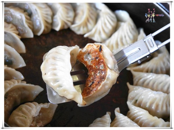 糧殿燒餃子,龍潭美食,桃園美食,日式料理,燒餃子,煎餃,IG,玉子燒,804美食,正妹