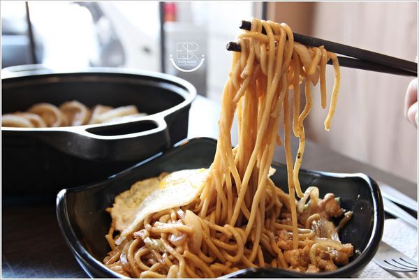 糧殿燒餃子 (16).JPG