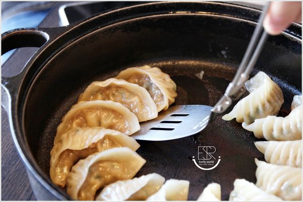 糧殿燒餃子 (22).JPG