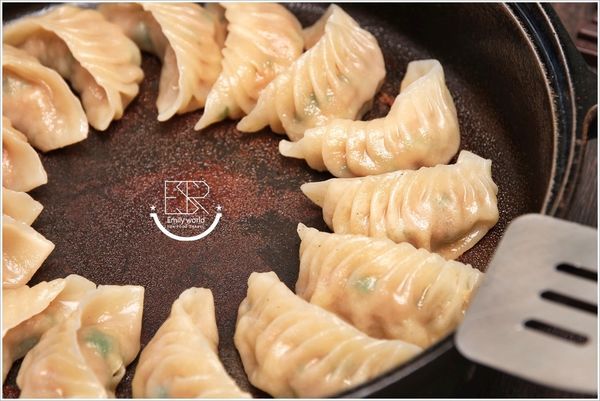 糧殿燒餃子 (8).JPG