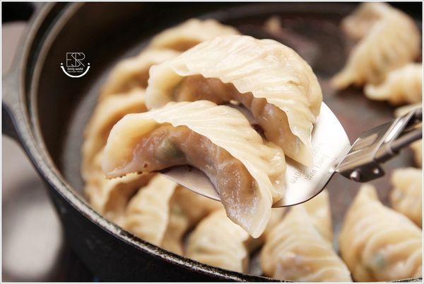 糧殿燒餃子 (9).JPG