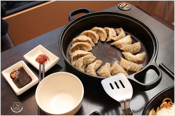 糧殿燒餃子 (10).JPG