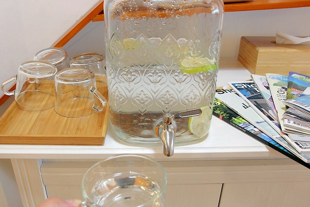 台中蔬食餐廳，寶草好時光! - 微笑Joe幸運