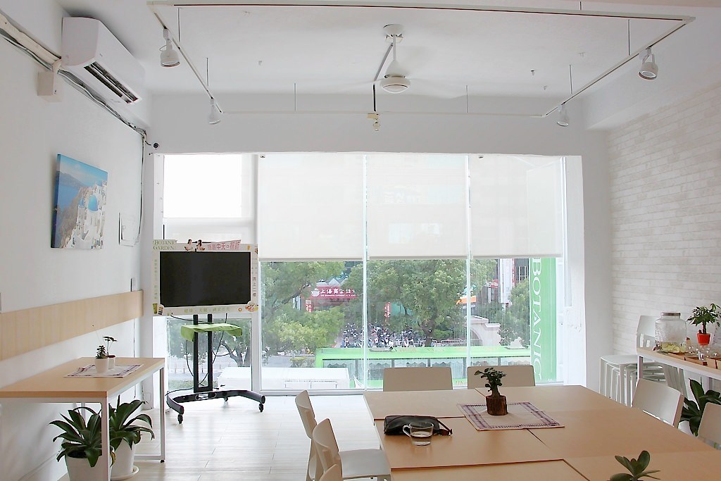 台中蔬食餐廳，寶草好時光! - 微笑Joe幸運