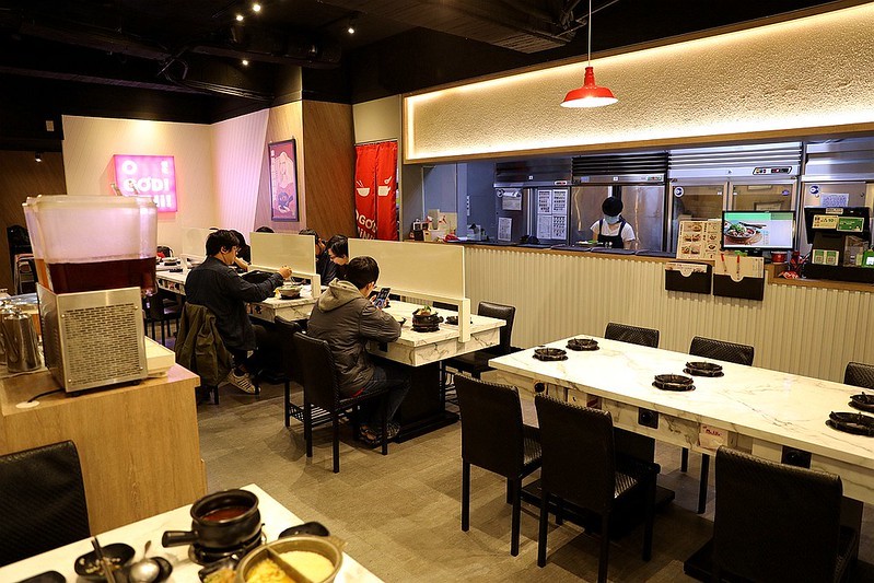 中和美食老先覺功夫窯燒鍋麻辣鴛鴦鍋推薦177