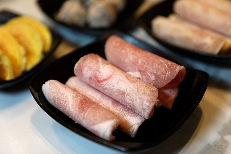 中和美食老先覺功夫窯燒鍋麻辣鴛鴦鍋推薦048