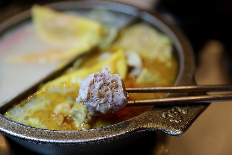 中和美食老先覺功夫窯燒鍋麻辣鴛鴦鍋推薦147