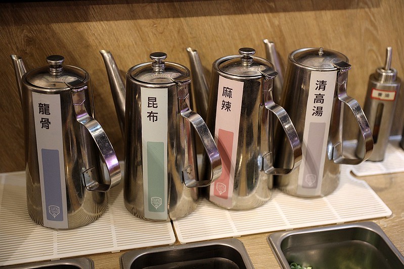 中和美食老先覺功夫窯燒鍋麻辣鴛鴦鍋推薦006