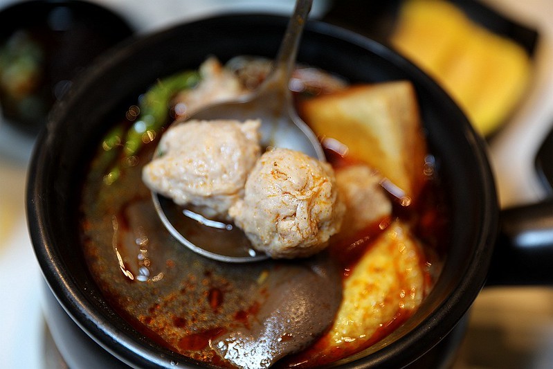 中和美食老先覺功夫窯燒鍋麻辣鴛鴦鍋推薦156