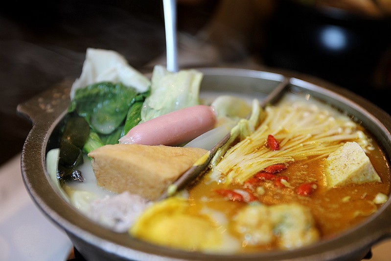 中和美食老先覺功夫窯燒鍋麻辣鴛鴦鍋推薦112