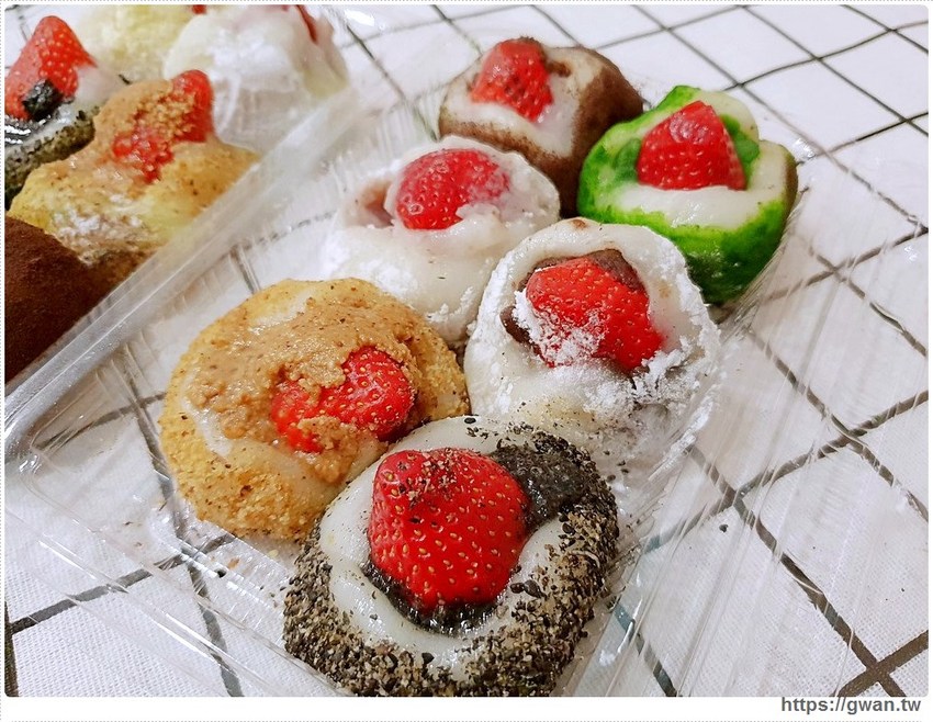 郵局前長長人龍!!排隊不是領錢,只為冬季限定這一顆~