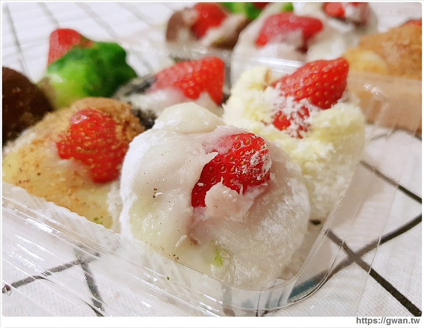 郵局前長長人龍!!排隊不是領錢,只為冬季限定這一顆~