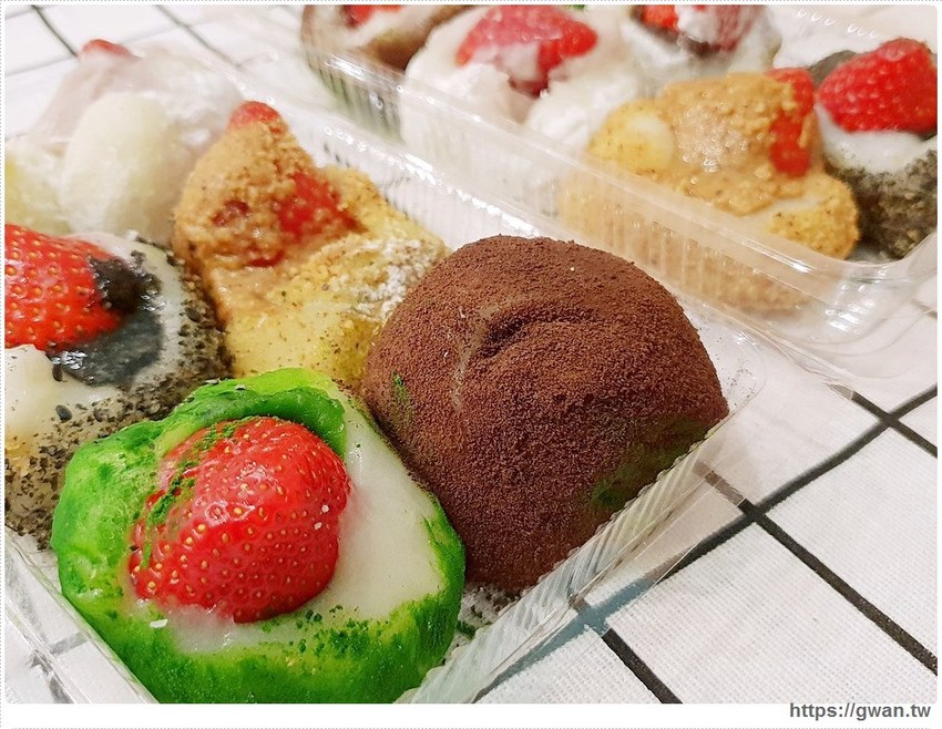 郵局前長長人龍!!排隊不是領錢,只為冬季限定這一顆~