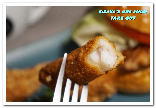 TAKE OUT burger & cafe(忠孝新生店):台北捷運忠孝新生站/手工漢堡.最療癒的貓咪餐廳──TAKE OUT.忠孝新生店