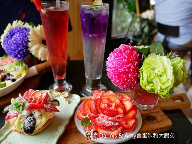 《新竹約會餐廳推薦》荷芙亭。可愛貓咪x免費韓服體驗x浪漫IG打卡絕美花牆咖啡廳 。朋友閨密網美最愛下午茶甜點,早午餐︱ 影片