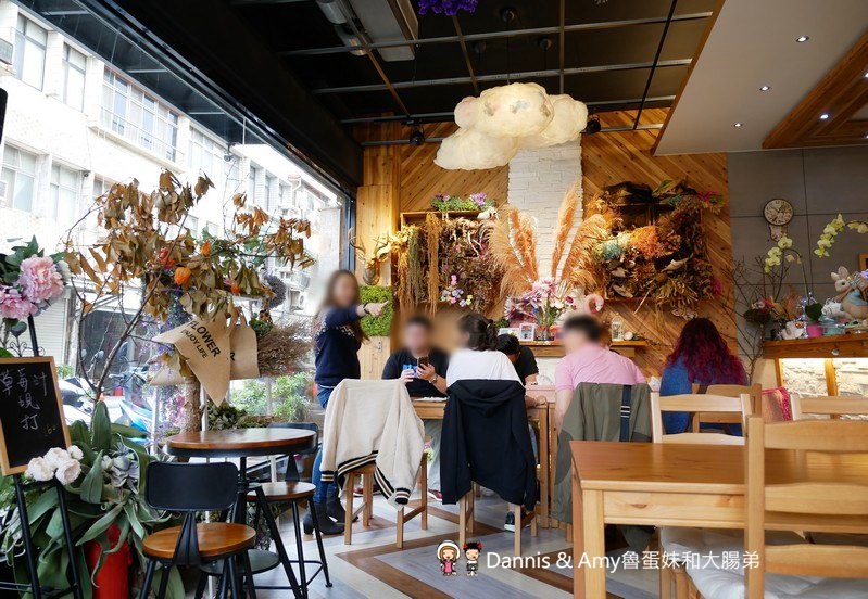 《新竹約會餐廳推薦》荷芙亭。可愛貓咪x免費韓服體驗x浪漫IG打卡絕美花牆咖啡廳 。朋友閨密網美最愛下午茶甜點,早午餐︱ 影片