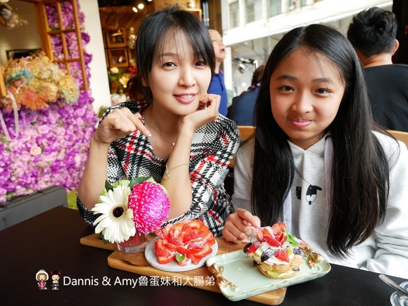 《新竹約會餐廳推薦》荷芙亭。可愛貓咪x免費韓服體驗x浪漫IG打卡絕美花牆咖啡廳 。朋友閨密網美最愛下午茶甜點,早午餐︱ 影片