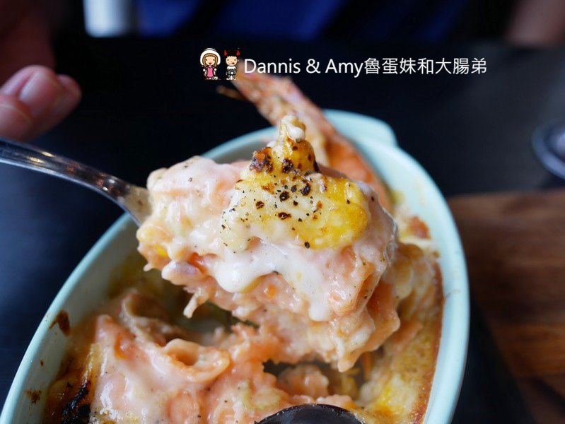 《新竹約會餐廳推薦》荷芙亭。可愛貓咪x免費韓服體驗x浪漫IG打卡絕美花牆咖啡廳 。朋友閨密網美最愛下午茶甜點,早午餐︱ 影片