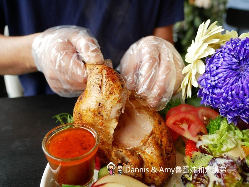 《新竹約會餐廳推薦》荷芙亭。可愛貓咪x免費韓服體驗x浪漫IG打卡絕美花牆咖啡廳 。朋友閨密網美最愛下午茶甜點,早午餐︱ 影片