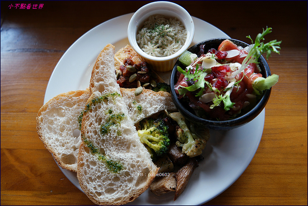 林口品萃咖啡 蔬食早午餐