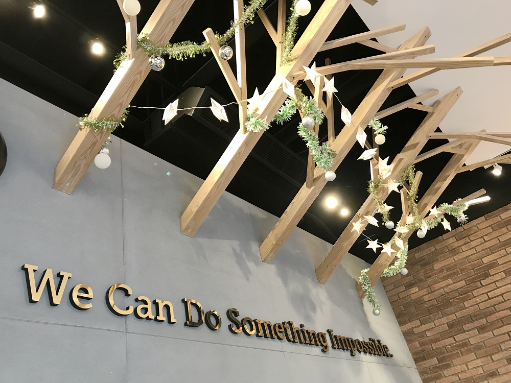 品萃咖啡蔬食早午餐,辣炒藜麥佐煙燻培根很美味,注重食安與健康的良心店家